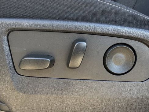 Used 2024 Chevrolet Silverado 1500 LT image 27