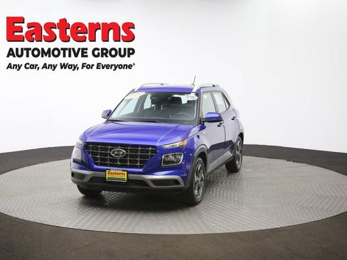 Used 2024 Hyundai Venue Limited image 54