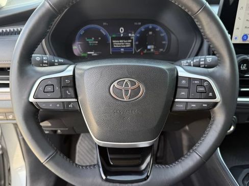 Used 2025 Toyota Grand Highlander AWD Hybrid image 10