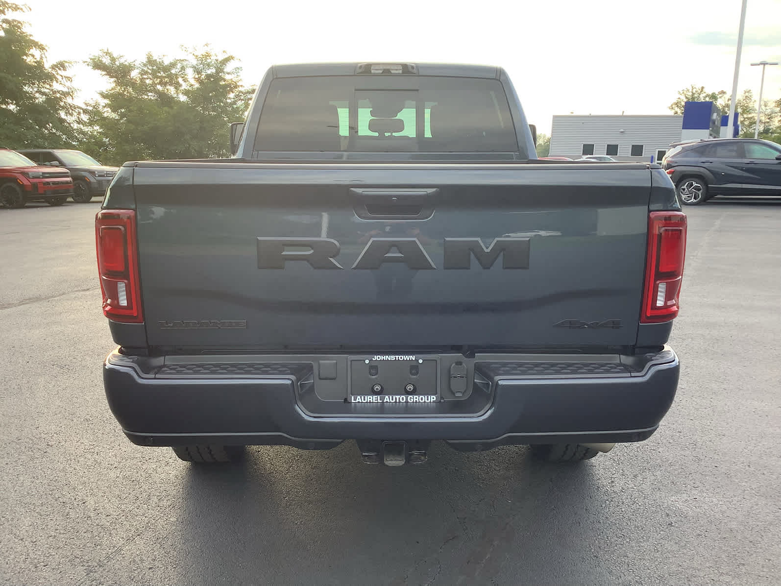 Used 2025 RAM 2500 Laramie AWD/4WD image 4