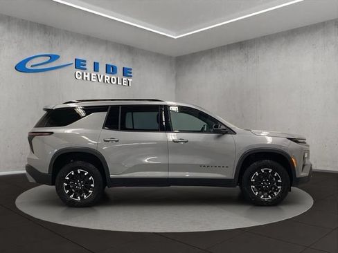 New 2026 Chevrolet Traverse Z71 w/ Enhanced Driving Package AWD/4WD image 9