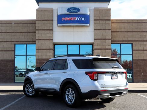 New 2026 Ford Explorer Active w/ Active Comfort Package image 8