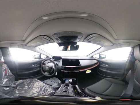 New 2026 Toyota Prius Plug-In Hybrid FWD image 33