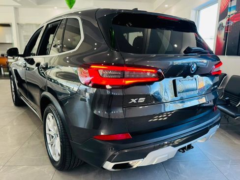 Used 2022 BMW X5 xDrive45e w/ Executive Package image 5
