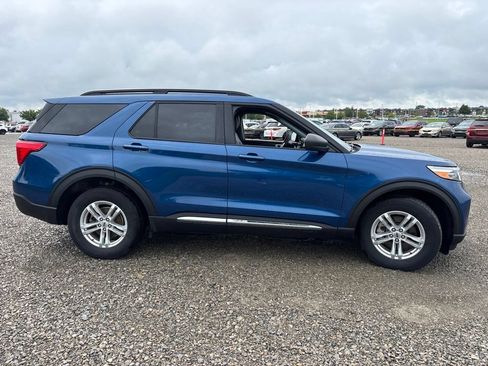 Used 2023 Ford Explorer XLT w/ Equipment Group 202A AWD/4WD image 13