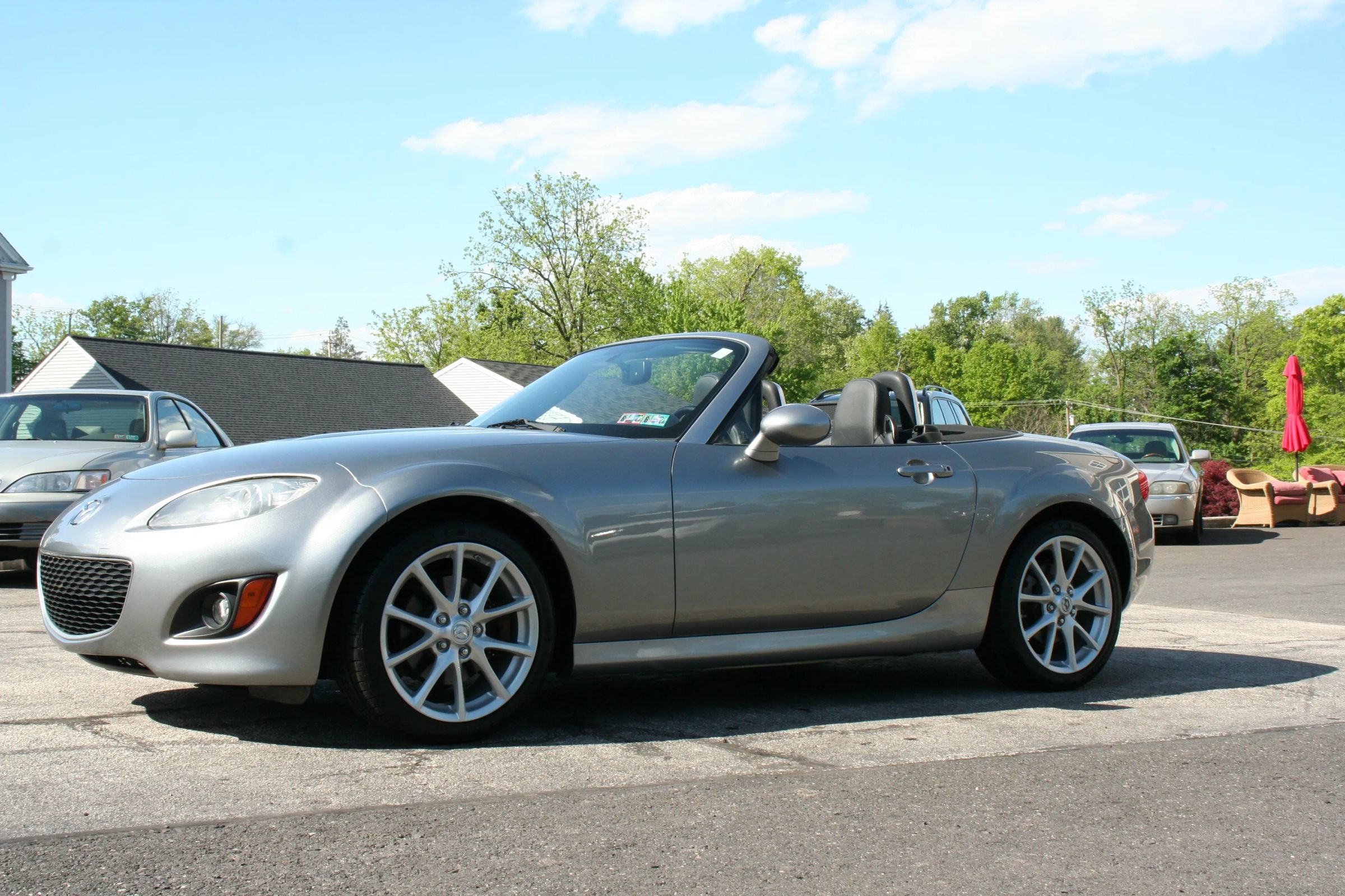 Used 2012 MAZDA MX-5 Miata Grand Touring w/ Premium Pkg RWD image 1