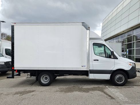 New 2024 Mercedes-Benz Sprinter 4500 image 7