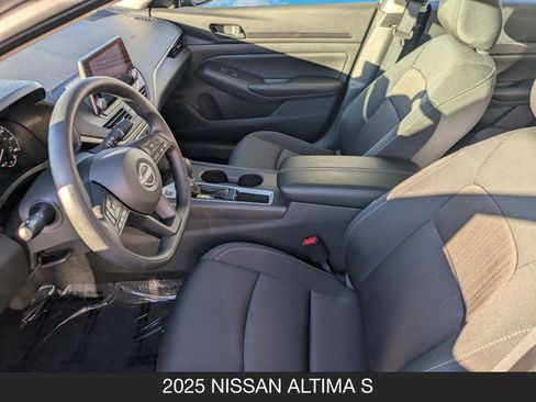 Used 2025 Nissan Altima 2.5 S image 14