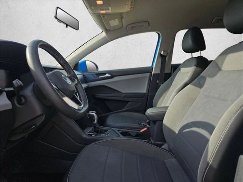 Used 2022 Volkswagen Taos SE image 11