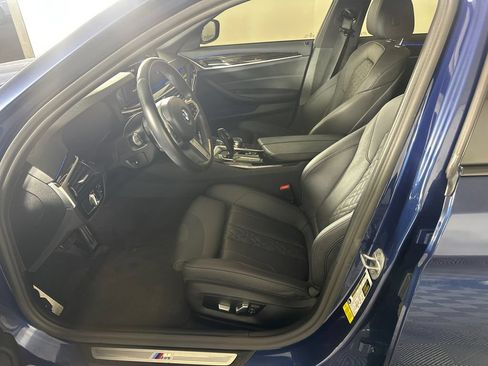 Used 2023 BMW 540i w/ M Sport Package RWD image 3