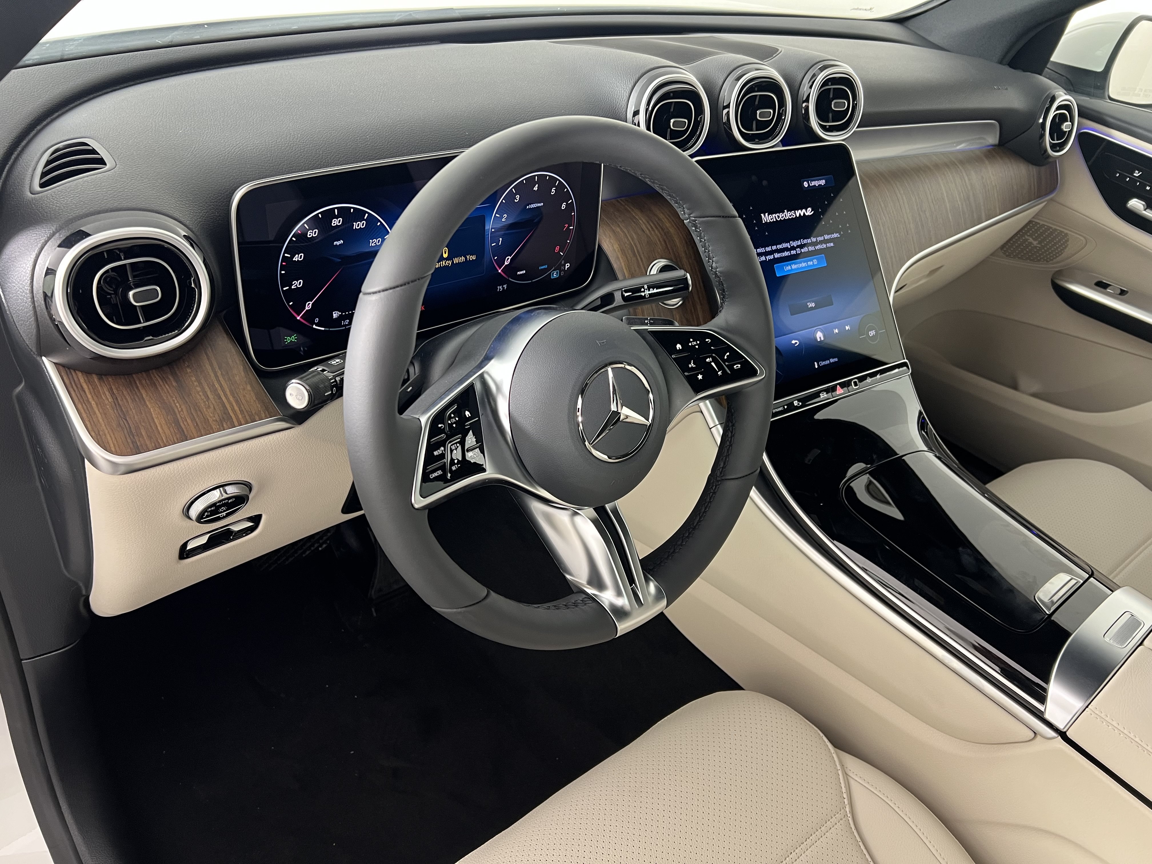 New 2027 Mercedes-Benz GLC 300 4MATIC image 18