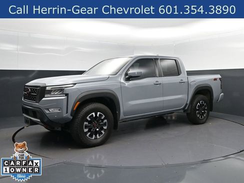 Used 2024 Nissan Frontier PRO-4X w/ Technology Package AWD/4WD image 3
