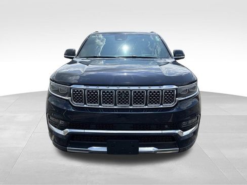 Used 2022 Jeep Grand Wagoneer Series III AWD/4WD image 2