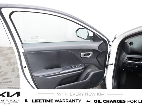 New 2026 Kia K4 FWD image 9