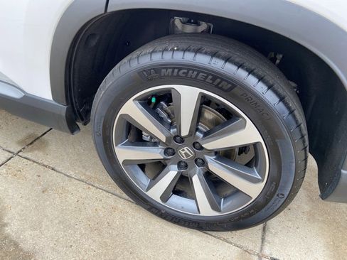 Used 2023 Honda Pilot Touring image 29