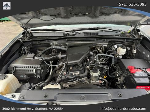 Used 2018 Toyota Tacoma SR AWD/4WD image 39