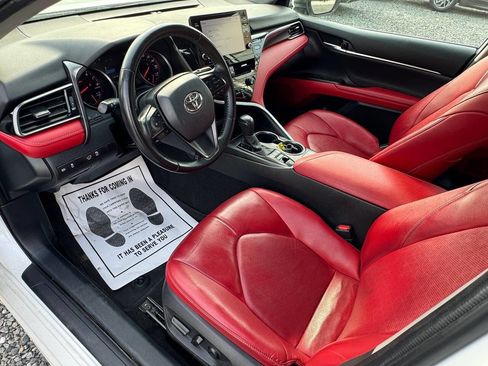 Used 2021 Toyota Camry XSE image 9