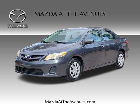 Used 2011 Toyota Corolla LE image 1