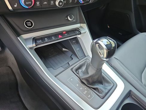 New 2025 Audi Q3 2.0T Premium image 10