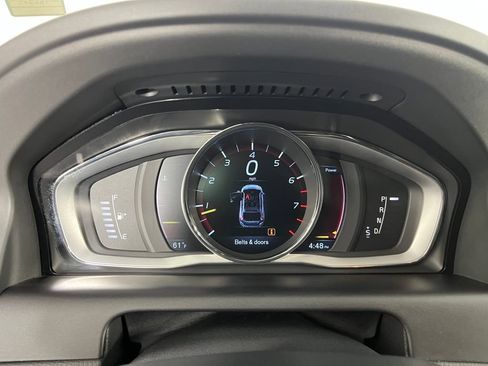 Used 2016 Volvo XC60 T5 Premier image 19