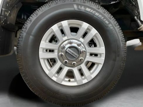 Used 2019 Ford F350 XLT w/ FX4 Off-Road Package AWD/4WD image 25