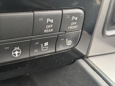 Used 2018 RAM 2500 Laramie w/ Sport Appearance Group AWD/4WD image 27