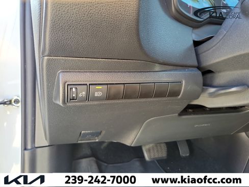 Used 2023 Toyota Corolla SE w/ SE Premium Package FWD image 24
