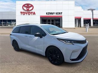 Certified 2025 Toyota Sienna XSE FWD video 1