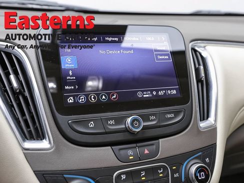 Used 2024 Chevrolet Malibu LT FWD image 19