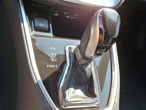 Used 2021 Subaru Outback Limited image 23