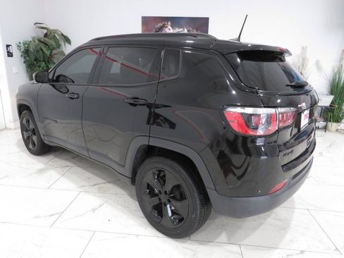 Used 2019 Jeep Compass Latitude AWD/4WD image 5