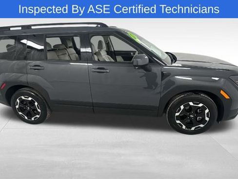 Used 2025 Hyundai Santa Fe SEL image 2