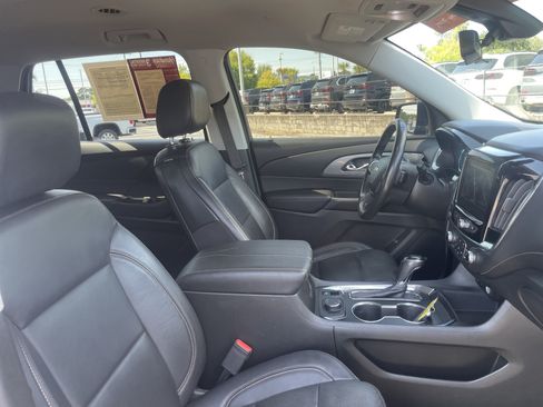 Used 2019 Chevrolet Traverse LT w/ LT Premium Package AWD/4WD image 33