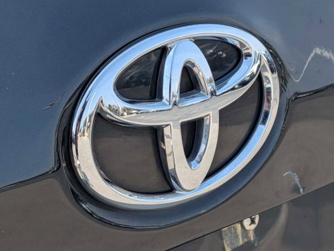 Used 2017 Toyota Corolla SE image 12