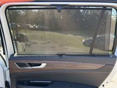 Certified 2025 Volkswagen Atlas SEL Premium R-Line image 51