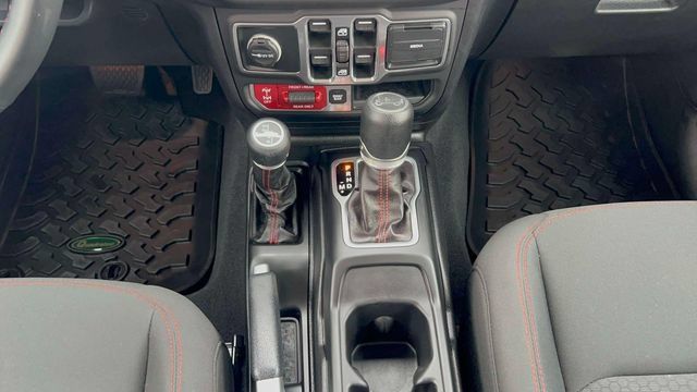 Used 2018 Jeep Wrangler Unlimited Rubicon AWD/4WD image 26