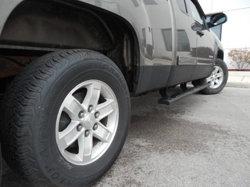 Used 2013 GMC Sierra 1500 SLE w/ Power Tech Package image 18