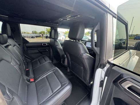New 2025 Ford Bronco Outer Banks AWD/4WD image 15