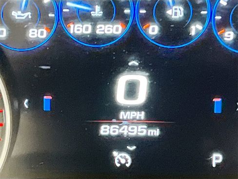 Used 2017 Cadillac XT5 Platinum image 12