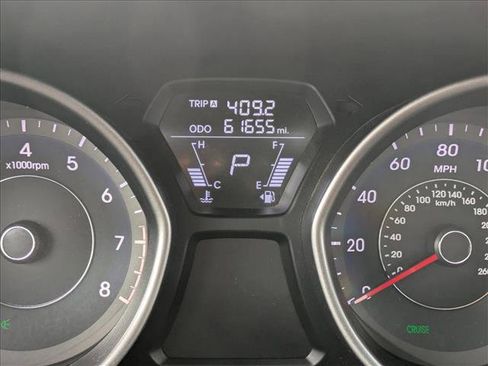 Used 2013 Hyundai Elantra GLS w/ Preferred Pkg FWD image 10
