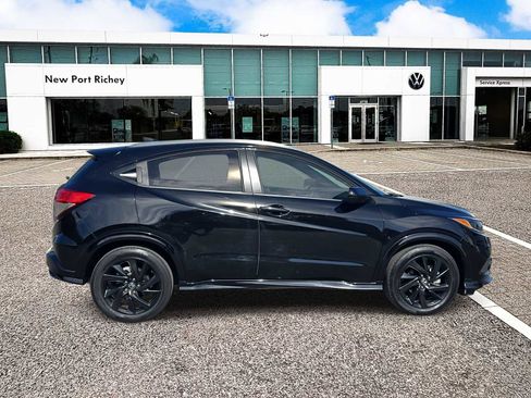 Used 2022 Honda HR-V Sport image 9