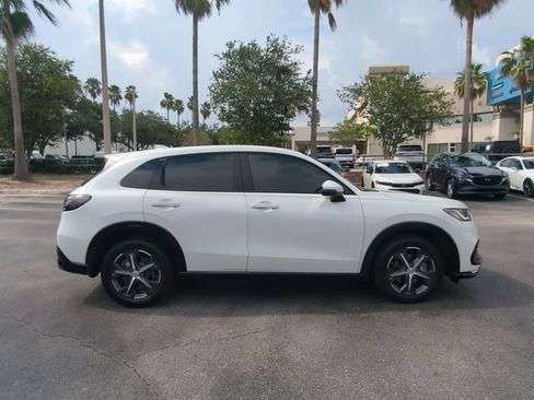 Used 2023 Honda HR-V EX-L image 4