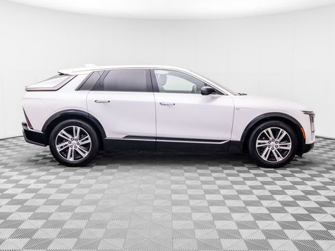 Certified 2024 Cadillac Lyriq Tech RWD image 7