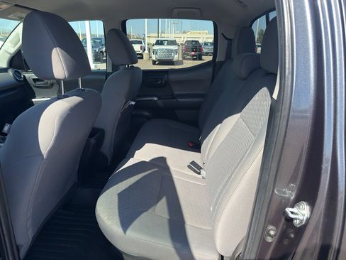 Used 2022 Toyota Tacoma SR5 image 11