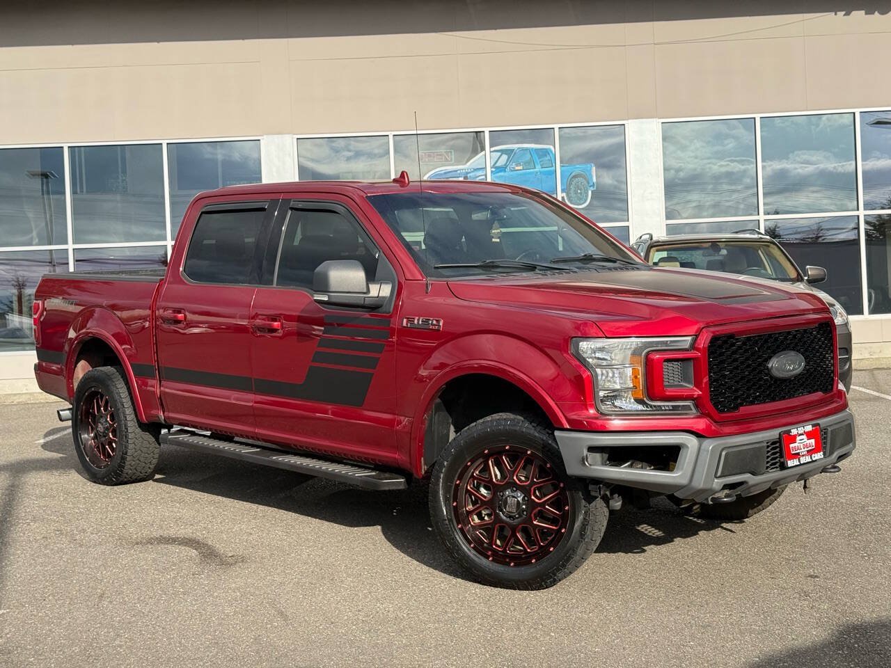 Used 2018 Ford F150 XLT w/ Equipment Group 302A Luxury AWD/4WD image 3