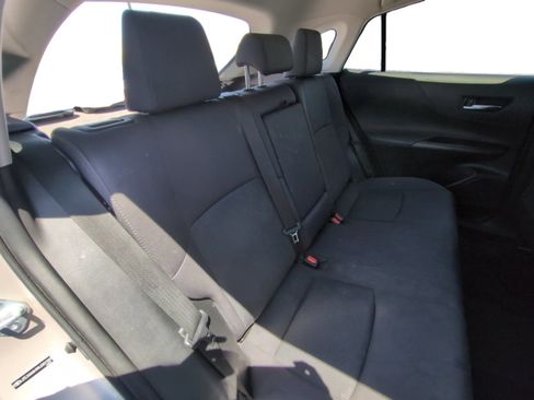Used 2021 Toyota Venza LE AWD/4WD image 18