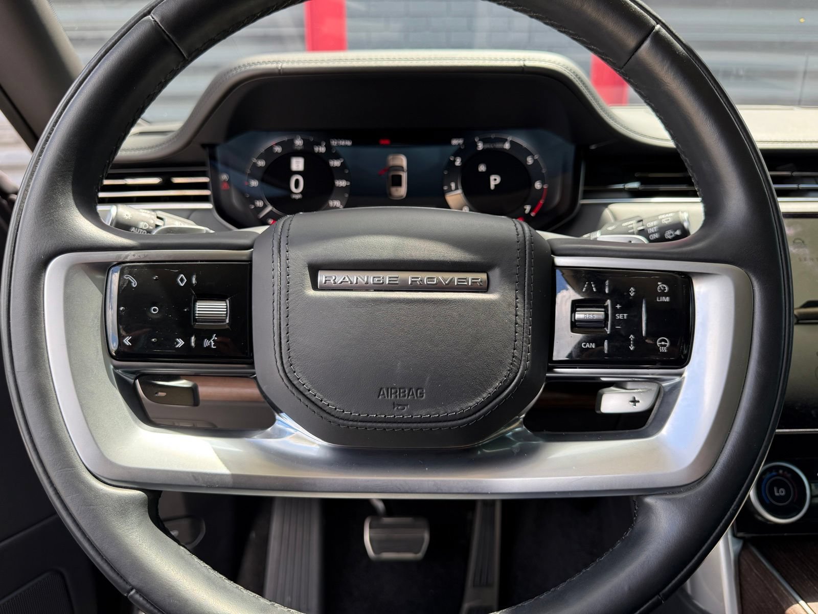 Used 2023 Land Rover Range Rover Autobiography AWD/4WD image 34