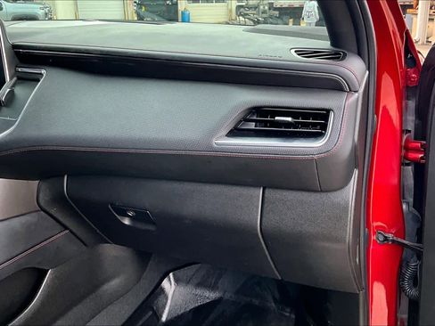 Used 2022 Chevrolet Tahoe RST w/ Luxury Package image 16