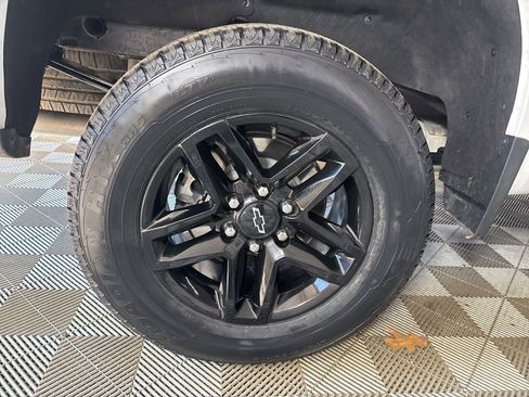 Used 2024 Chevrolet Silverado 1500 LT Trail Boss w/ Protection Package image 32