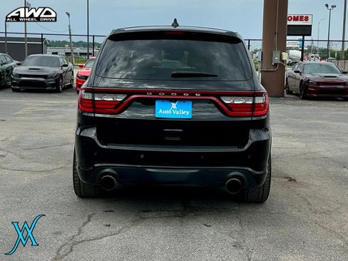Used 2018 Dodge Durango SRT w/ SRT Interior Appearance Group AWD/4WD image 6